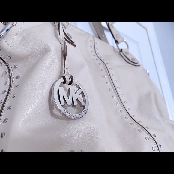 White purse, Michael Kors - Picture 5 of 5